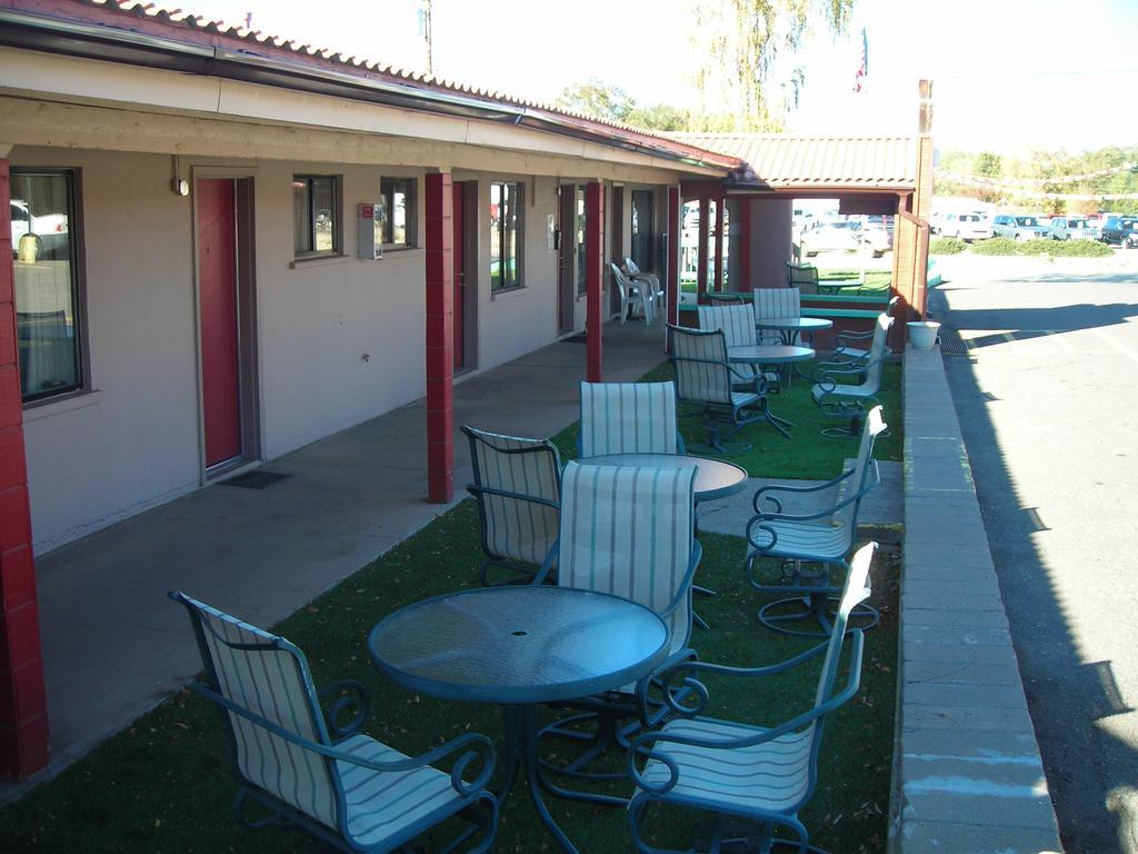 קורטז Cozy Inn מראה חיצוני תמונה