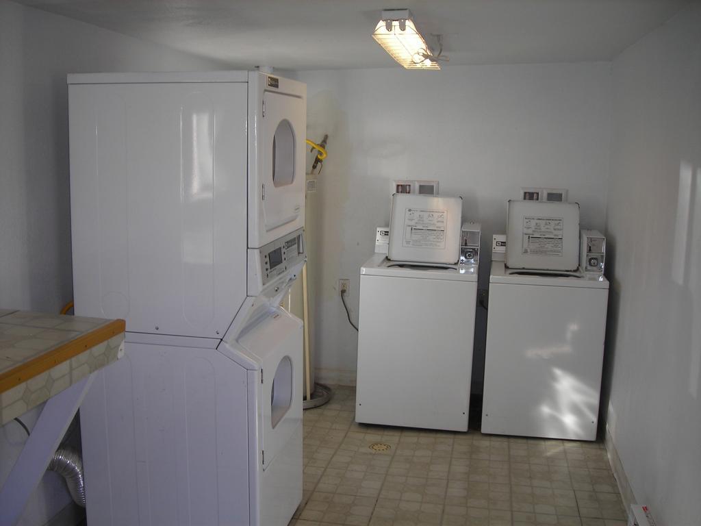 קורטז Cozy Inn מראה חיצוני תמונה