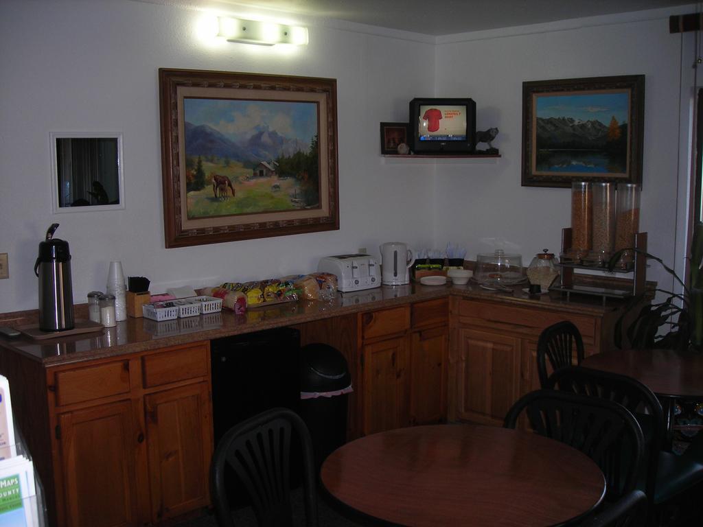 קורטז Cozy Inn מראה חיצוני תמונה