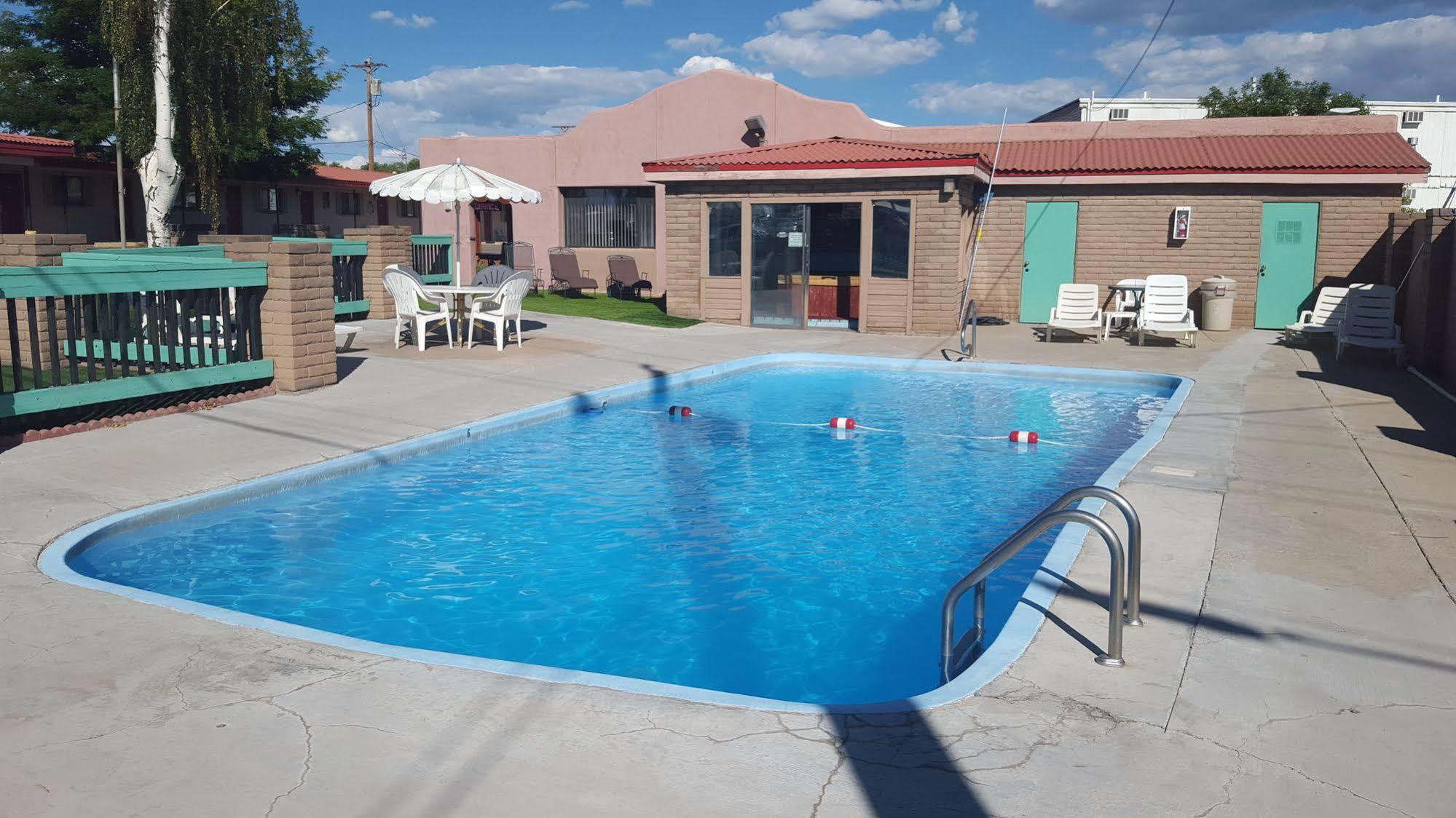 קורטז Cozy Inn מראה חיצוני תמונה